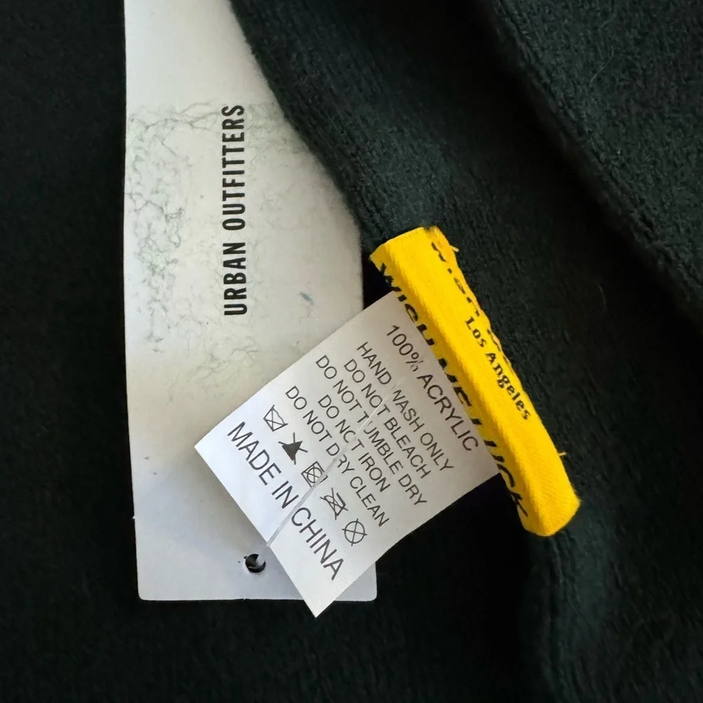 Urban Outfitters Wish Me Luck Billiard Pool Ball Knit Scarf and Beanie Set New